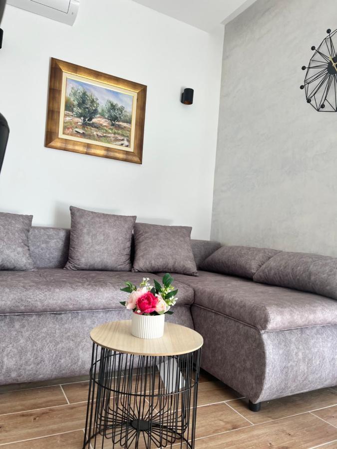 Luxury Apartment Dreamview สปลิท ภายนอก รูปภาพ